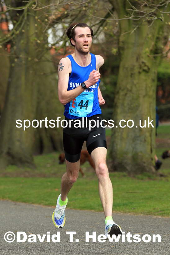 Senior Mens Northern 12 Stage Road Relay, 2022 Northern 12 and 6 Stage Road Relays,  Birkenhead Park, Birkenhead, Wirral.  Photo: David T. Hewitson/Sports for All Pics